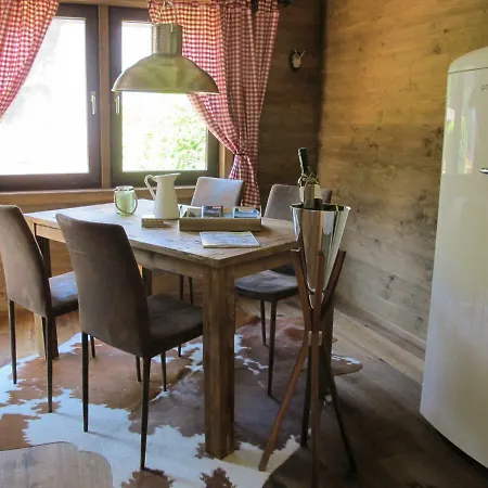 Chalet Tirolia *